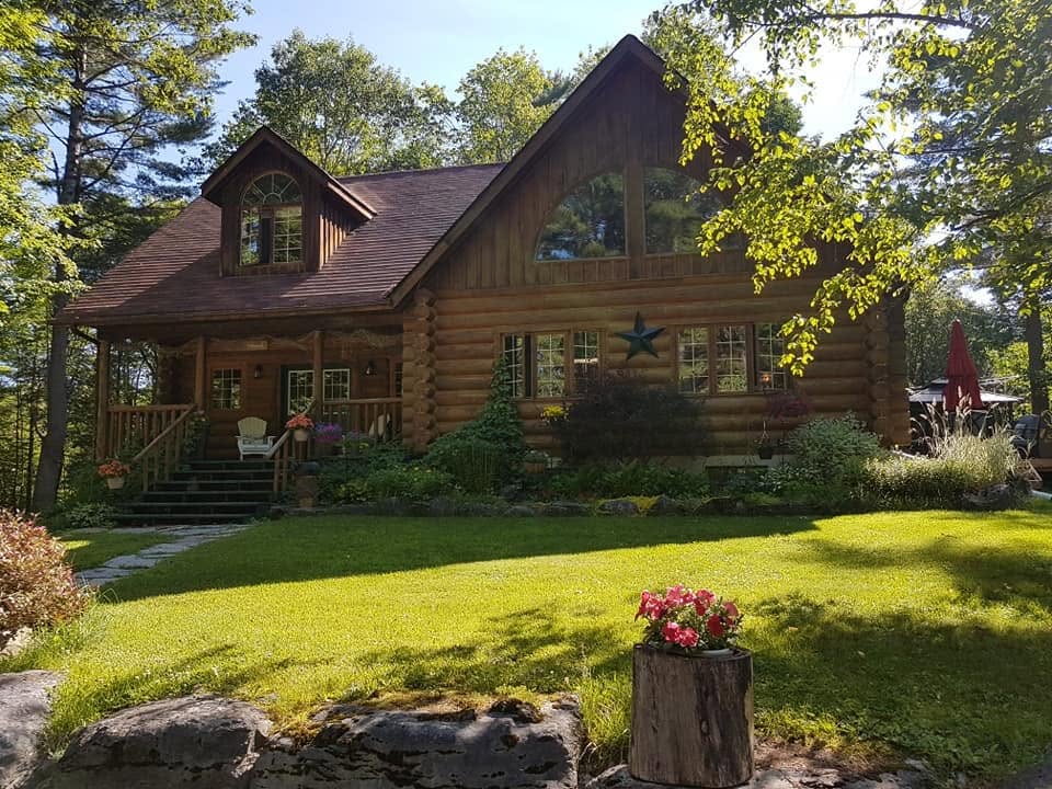 Christine's Log Cabin